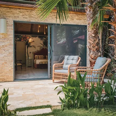 Layla Gocek Adults Only 교젝