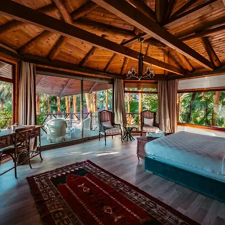 Layla Gocek Adults Only 교젝