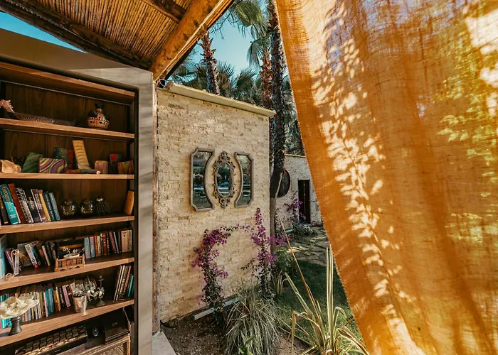 Layla Gocek Adults Only ギョジェク