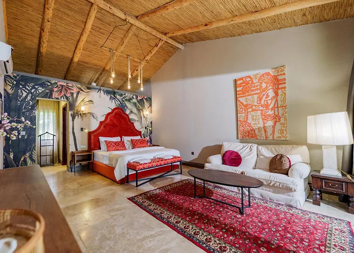 Layla Gocek Adults Only ギョジェク